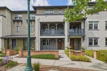 2737 5th Street