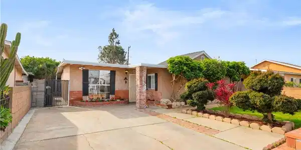 208 W 234th