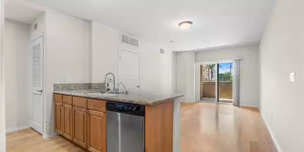2750 Artesia
