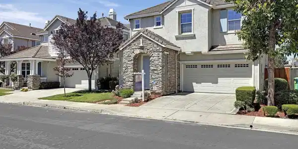 221 Dutra Vernaci Dr.