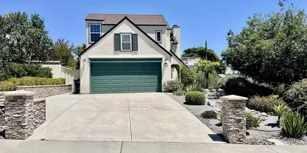 4604 Trafalgar Lane
