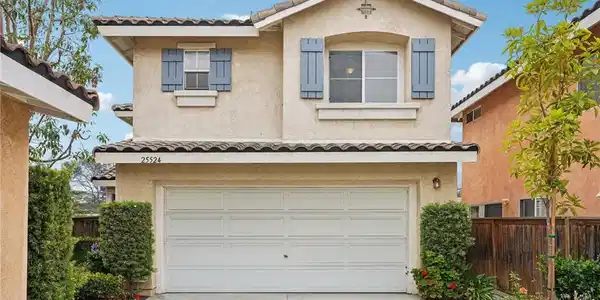 25524 Bayside Pl