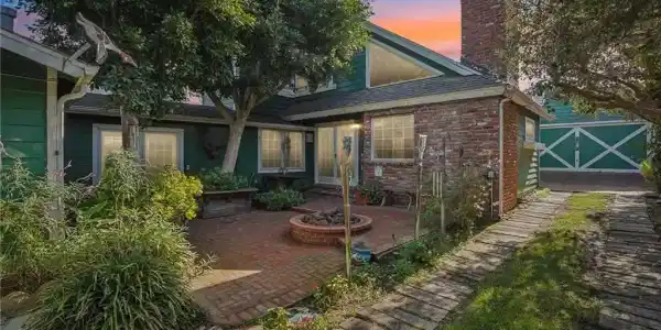 1652 Voorhees