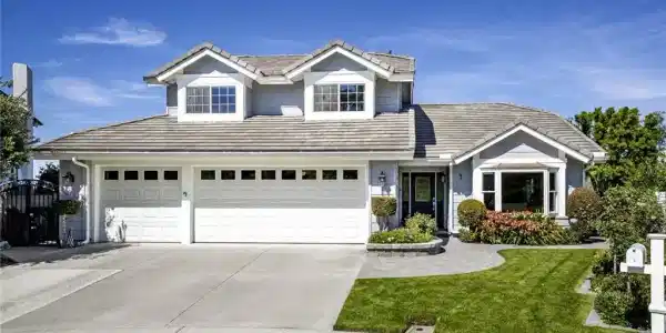 3 Taylor Place