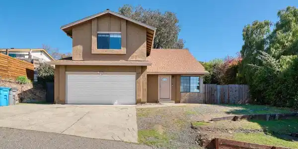 120 Persimmon Dr