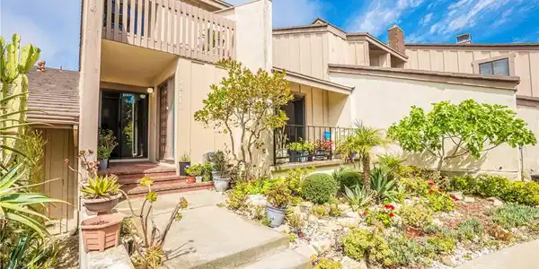 28118 Ridgeforest Court