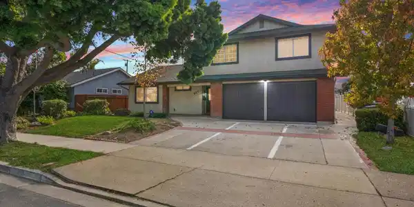 910 Ivywood Drive