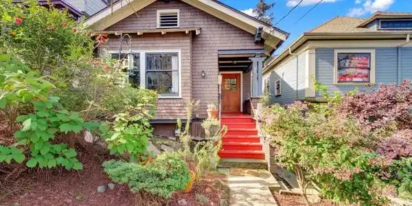 89 Yosemite Avenue