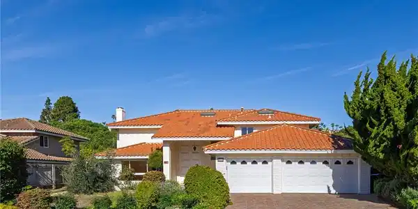 6821 Vallon Drive
