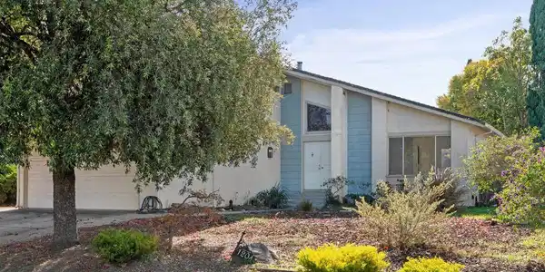 1204 Stirling DR