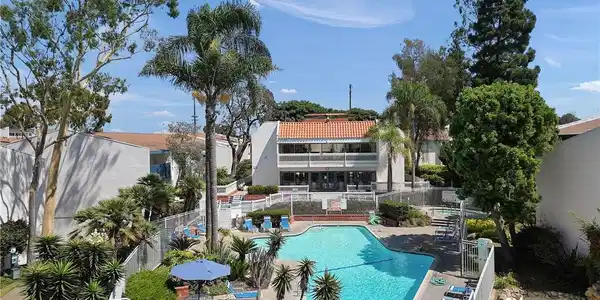 824 Camino Real
