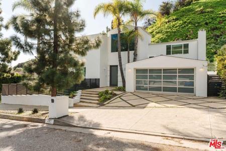 1257 Bienveneda Avenue