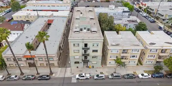 323 W 4th Street