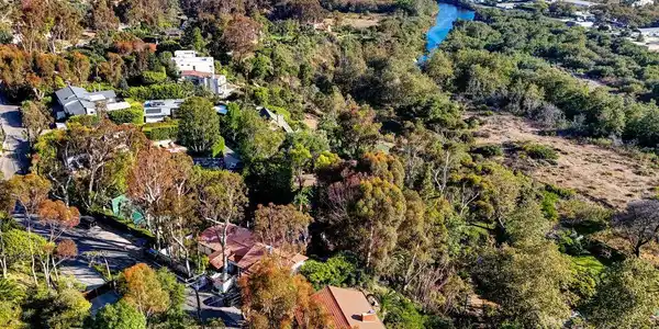 3557 Serra Road