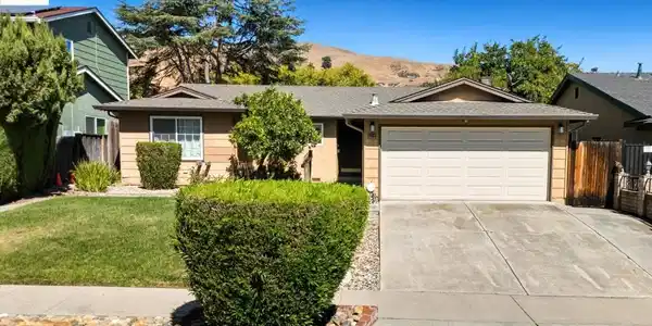 3555 Laurant Way