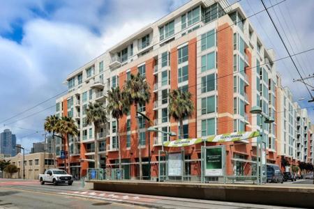 555 4th Street