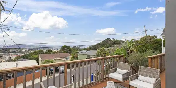 1532 Bayo Vista Ave