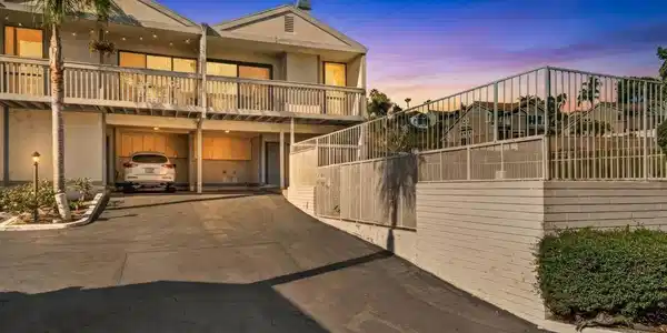 2376 Altisma Way