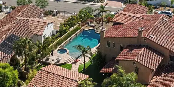 3002 Eminencia Del Sur