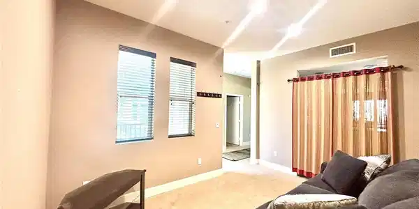 300 E 4th Street