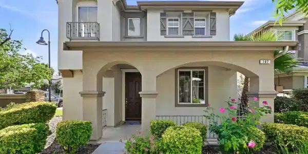 107 Olmsted Ct