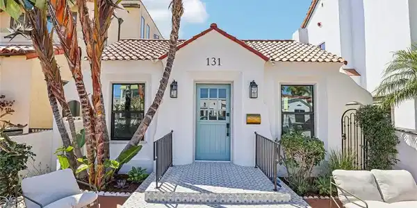 131 Santa Ana Avenue