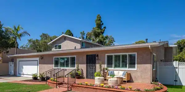 620 Coronado Ave