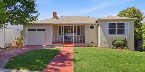 148 Burbank Avenue