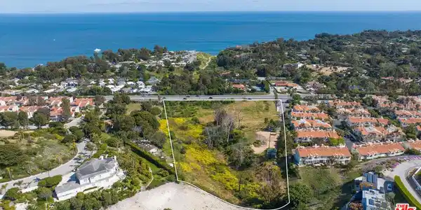 28517 Pacific Coast Highway