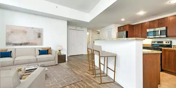253 10th Ave