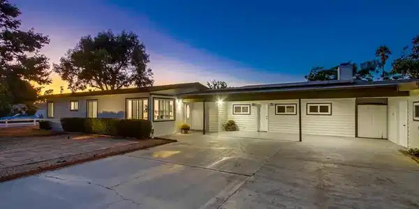 3205 MESA VERDE