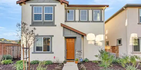 9 Cedar Ct