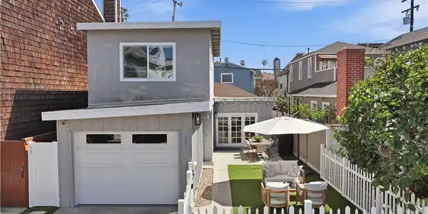 130 Cordova Walk