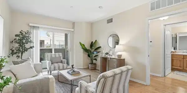 2750 Artesia