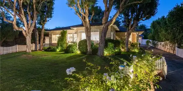 3609 Palos Verdes Drive N