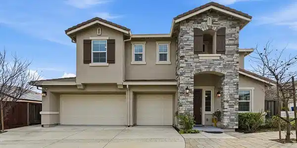 2484 Vernal Dr