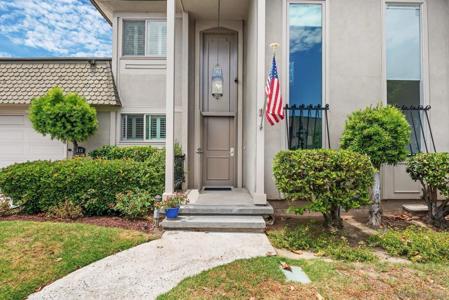 3113 Orleans E