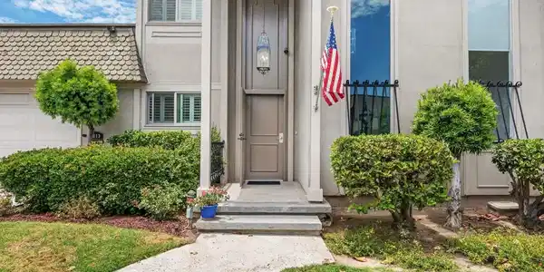 3113 Orleans E