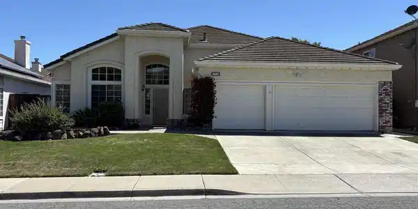 2120 Lynwood Way