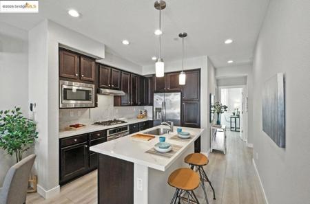 3014 Santa Clara Ave