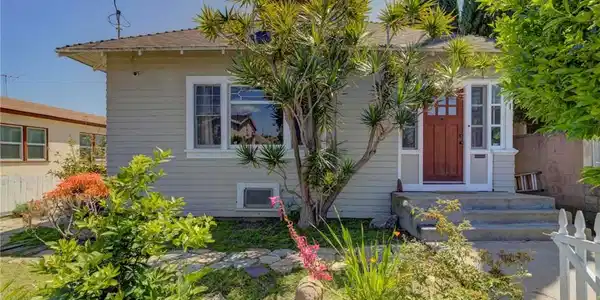 571 W 17th Street