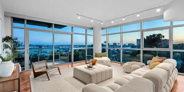 13700 Marina Pointe Drive