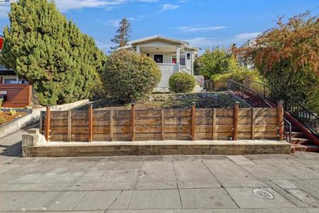 6432 Outlook Ave