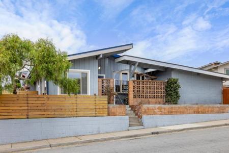 1605 Broadway Avenue