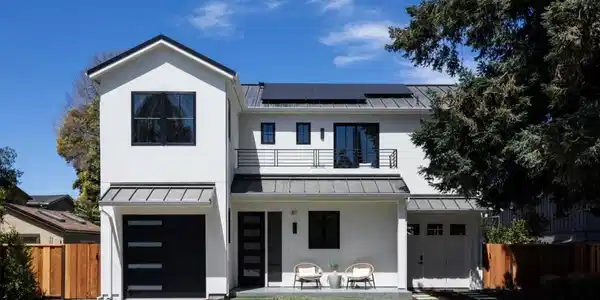 811 Bay Road