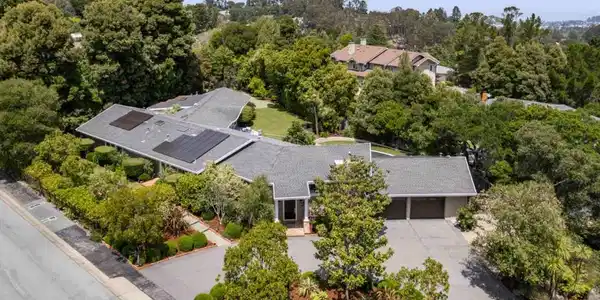 34 Roberts Way
