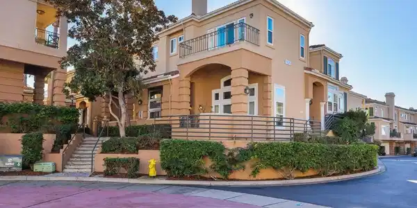 7125 Calabria Court