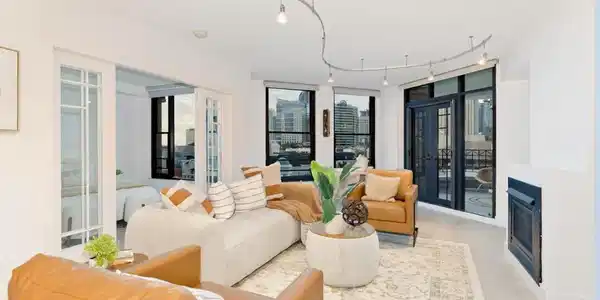 500 W Harbor Dr