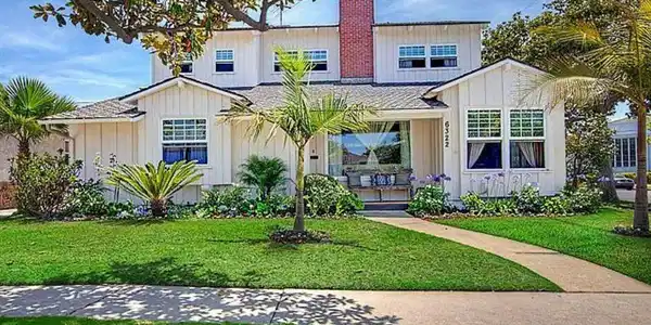 6322 W 78TH Place