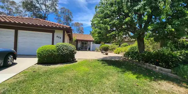 723 Santa Camelia